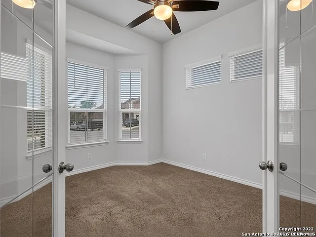 4 bed, 3.0 bath, 2706 sqft, $2,800 — Photo 4