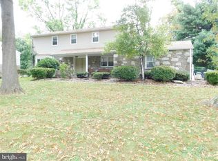 891 Robin Ln, Huntingdon Valley, PA 19006
