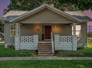 128 W 7th St, Rochester, IN 46975