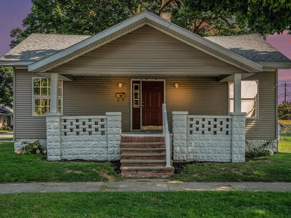 128 W 7th St, Rochester, IN 46975