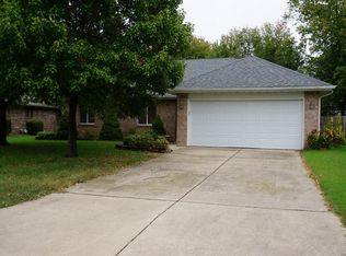 3658 S Sunrise Ave, Springfield, MO 65807