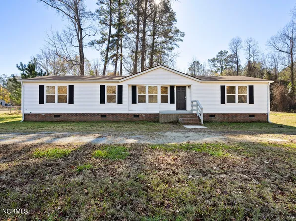 131 Woodhaven Drive, Rocky Point, NC 28457