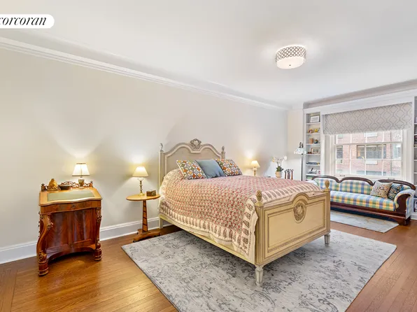 14 Sutton Place South 5D image 2 of 7