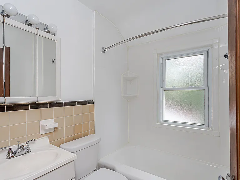 3016 Letchworth Pkwy #3016 — Photo 15