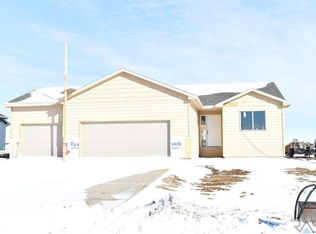 4300 W Pennsylvania Cir, Sioux Falls, SD 57107