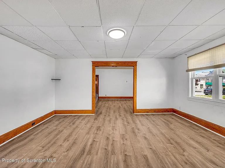 528 S Main St — Photo 19