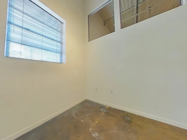 1011 W Marshall St #130 — Photo 5