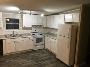 65 Center Grove Dr, Cleveland, GA 30528