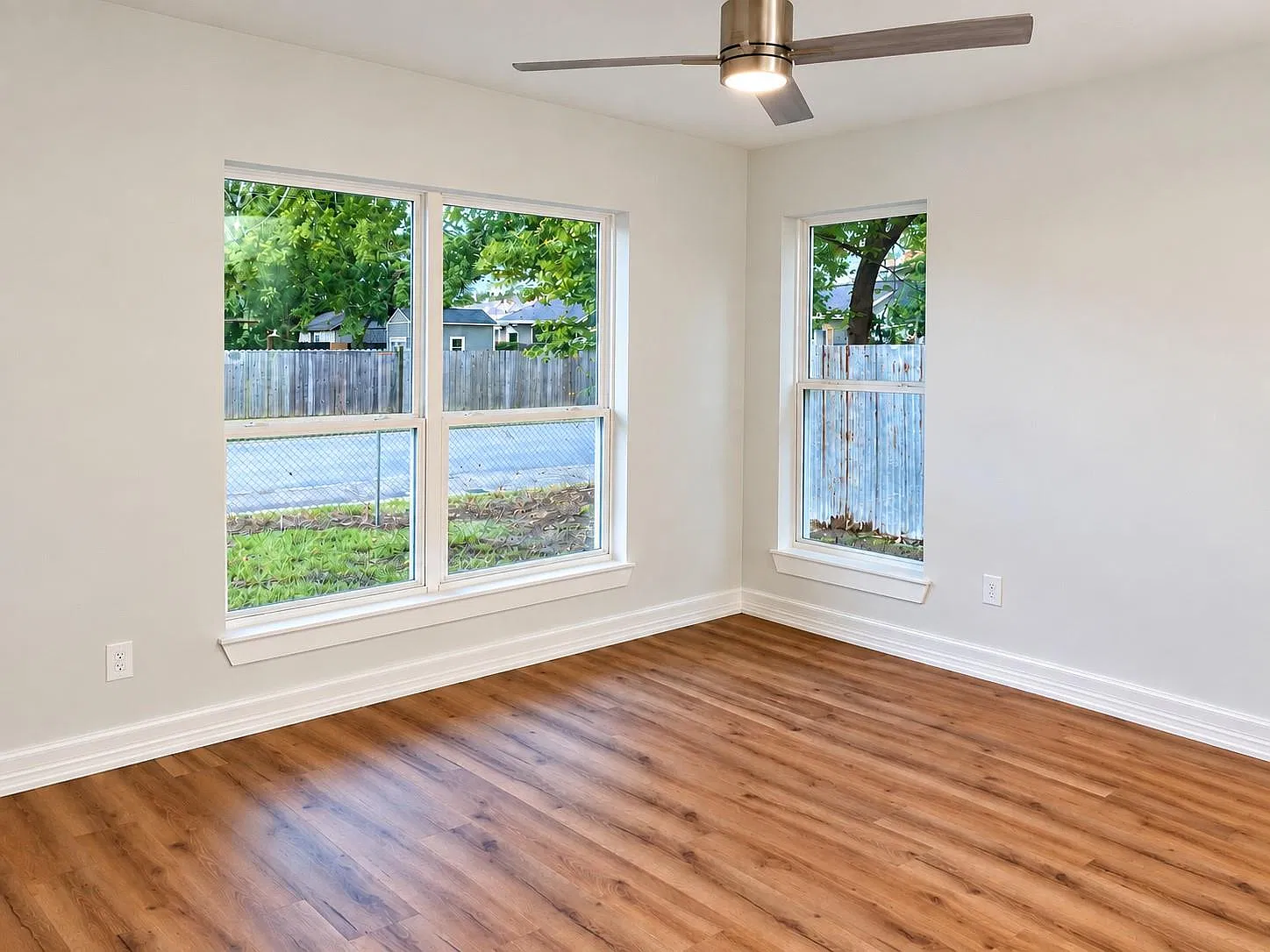 2 bed, 1.0 bath, 797 sqft, $1,400 — Photo 2