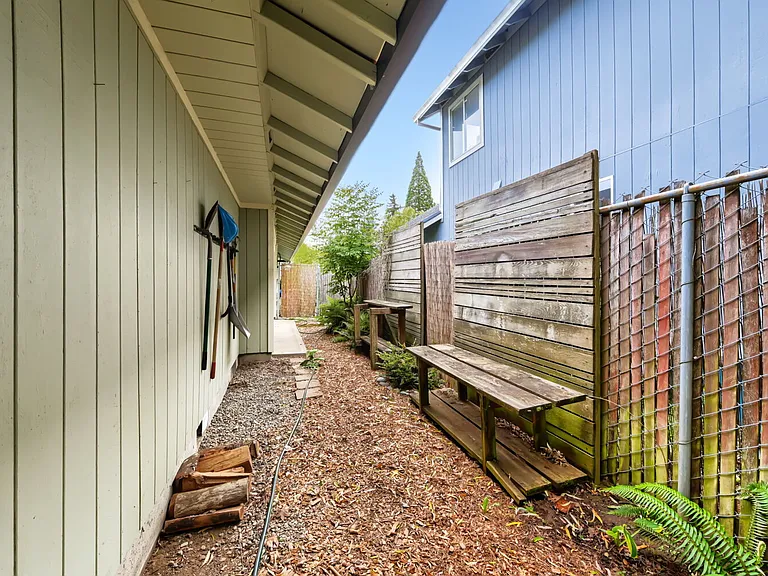 7634 SE Taggart Ct — Photo 19