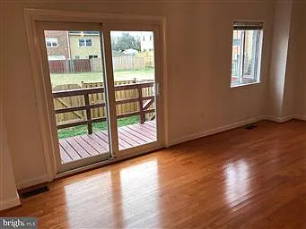 7415 Rhondda Dr — Photo 2