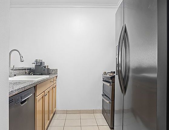 4th image of 1760 2nd Ave APT 2C