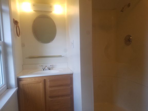 4th image of 1018 N 6th Ave #3