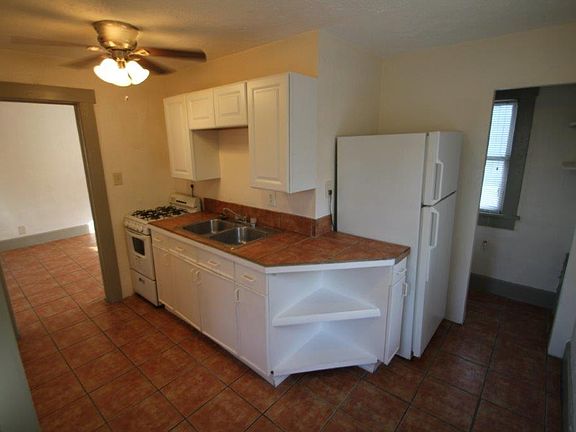 2nd image of 826 11th St N #8