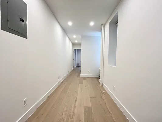 Rented by VRE | media 8