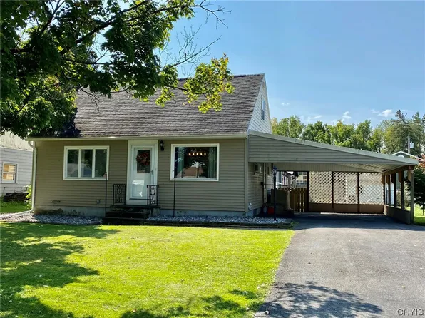 12 Lincoln Ave, Yorkville, NY 13495