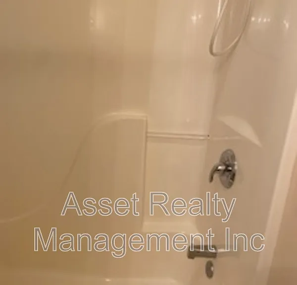 801 Colonial Estates Way — Photo 8