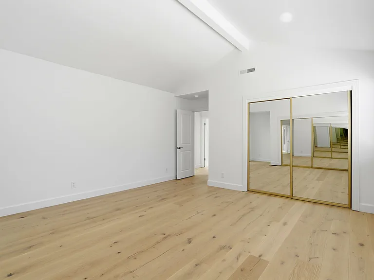 1104 Lautrec Ter — Photo 17