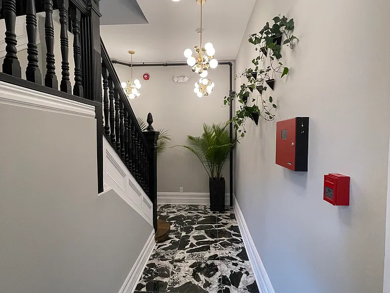 171 Maclaren St #4 — Photo 3
