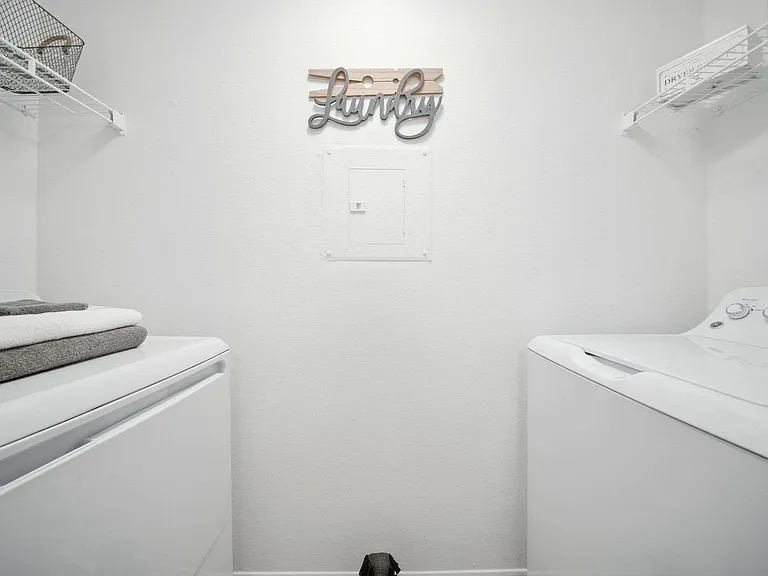 Vista Point Apartments — Photo 6