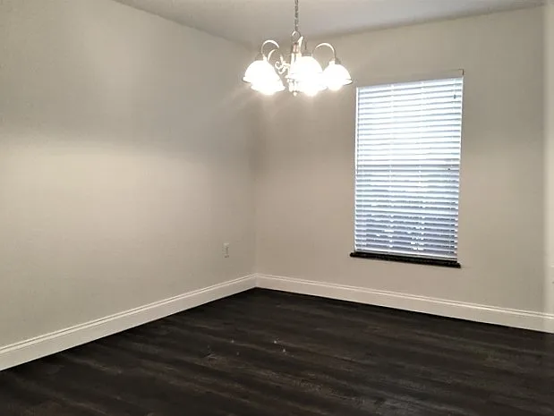 4 bed, 2.5 bath, 2170 sqft, $2,660 — Photo 3