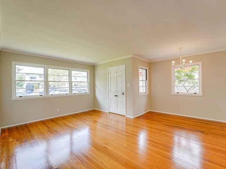 719 I Ave — Photo 9