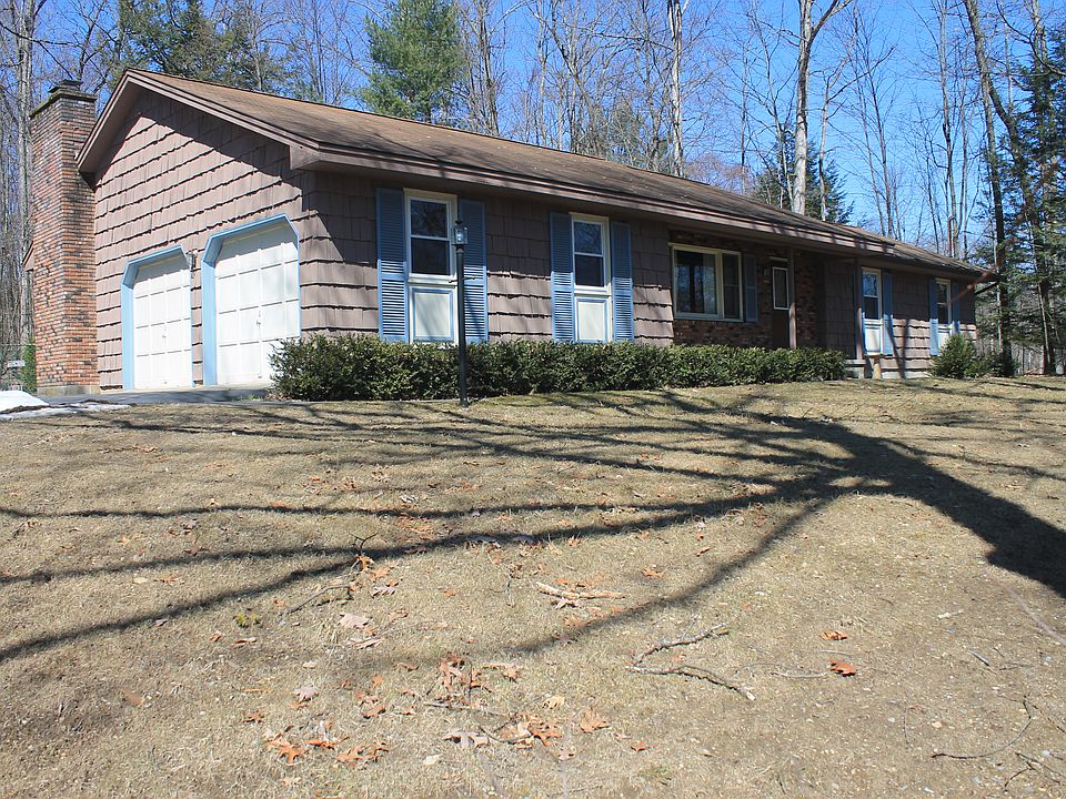 1st image of 1 Blackberry Ln