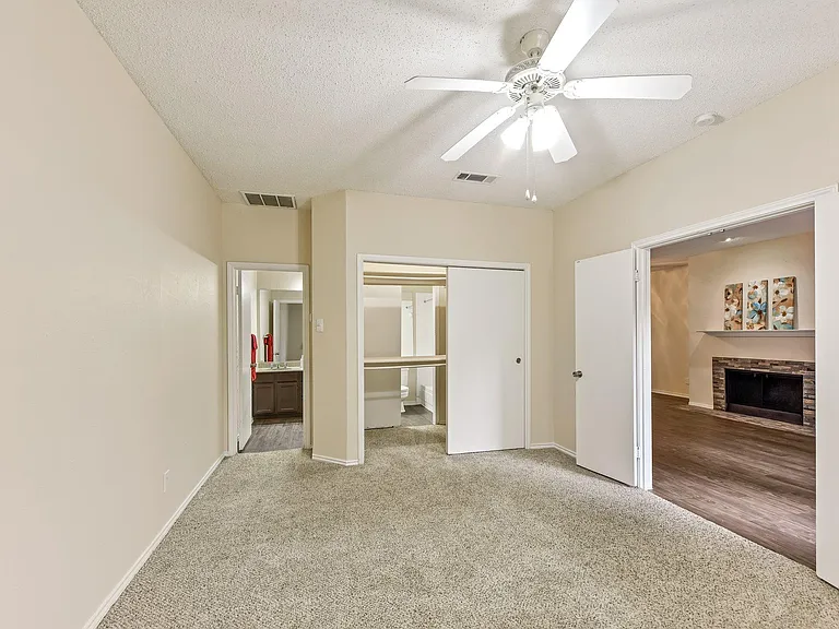 Covington Pointe — Photo 39