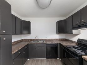 5th Avenue Apartments