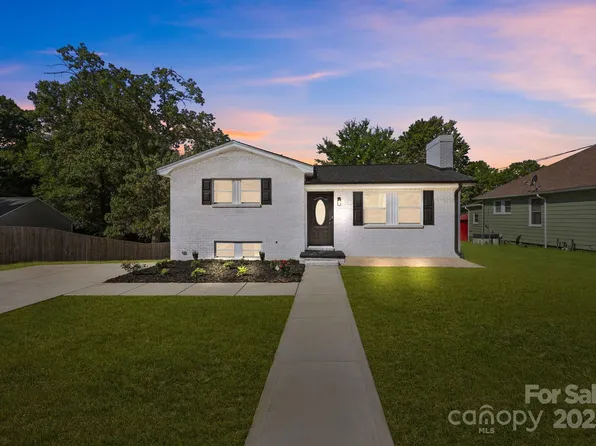 321 W 14th St, Salisbury, NC 28144