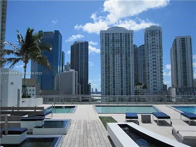 92 SW 3rd St #503 — Photo 7