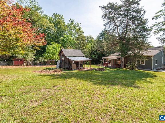 5th image of 1015 Rock Spring Rd