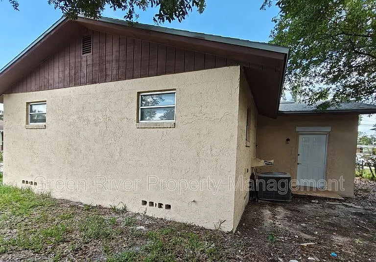 2138 W 17th St — Photo 31