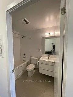 297 College St #820 — Photo 11