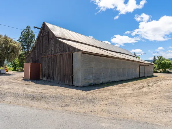 3525 Taylor Drive, Ukiah, CA 95482