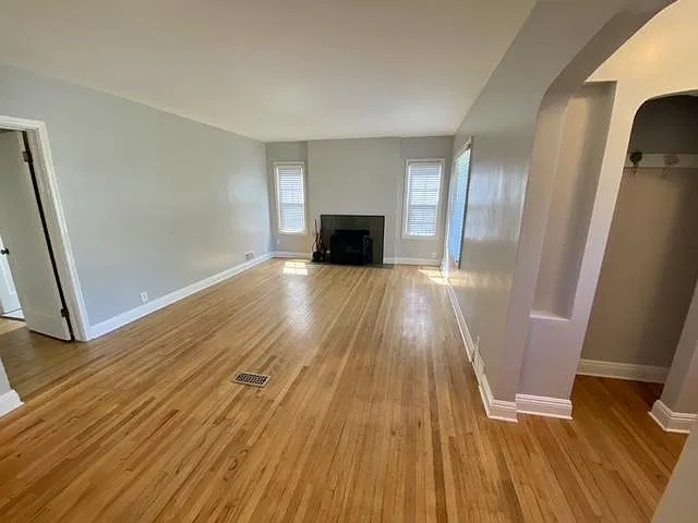 4 bed, 2130 sqft, $3,200 — Photo 4