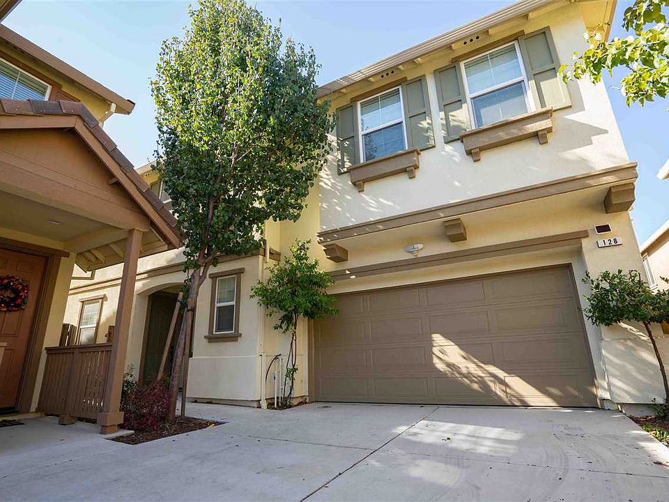 1st image of 128 Kapalua Bay Cir