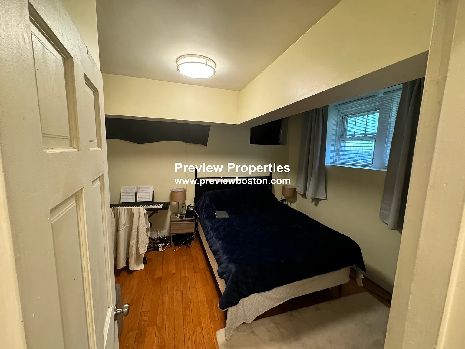 2 bed, 800 sqft, $2,400 — Photo 1