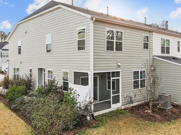 172 Hunston Dr, Holly Springs, NC 27540