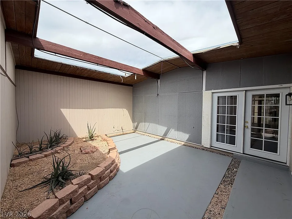 4512 Exposition Ave
