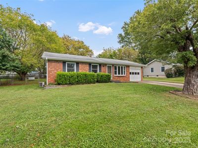 14 Fieldcrest Rd, Arden, NC, 28704