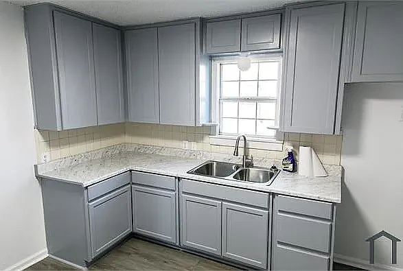 Charming 3-Bedroom Home in Duncan Move-In Ready — Photo 4