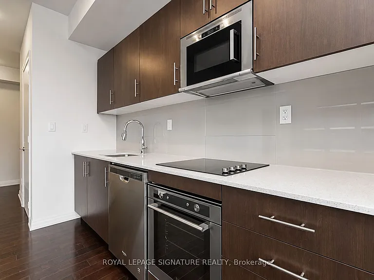 460 Adelaide St E #1706 — Photo 4
