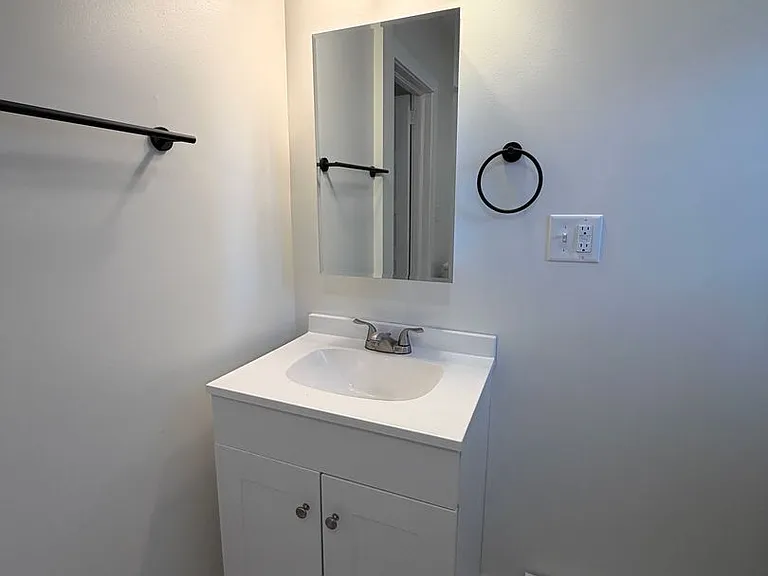 209 Dennis St — Photo 16