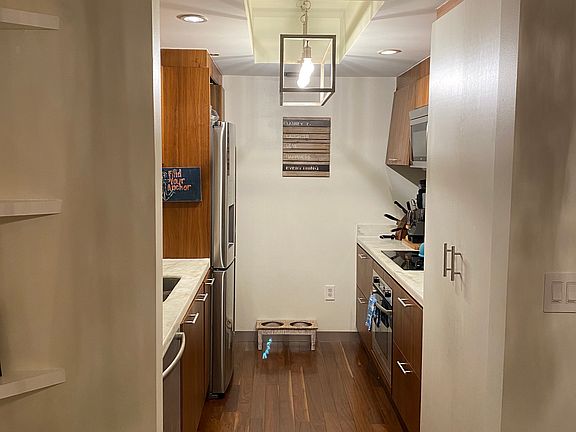 4th image of 50 Biscayne Blvd APT 914