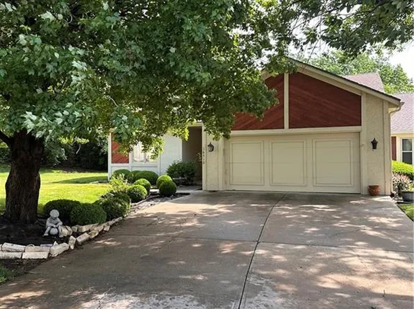 16510 W 133rd St, Olathe, KS 66062