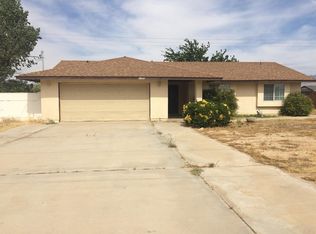 11555 Mohawk Rd, Apple Valley, CA 92308