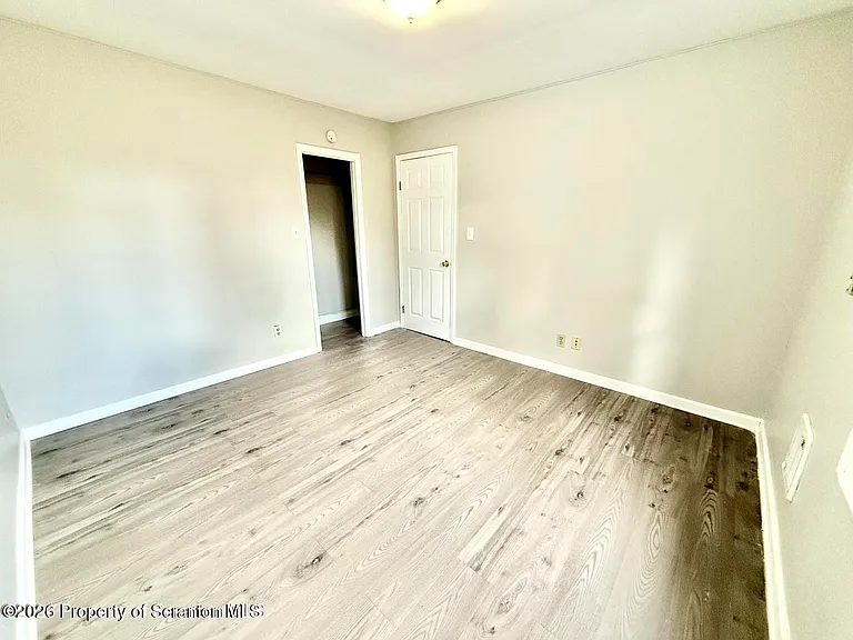 330 N Sumner Ave — Photo 11