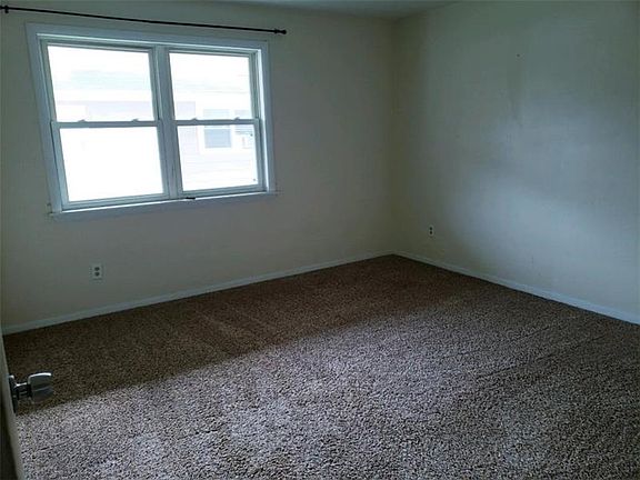 3rd image of 625 Liberty Ave APT 7