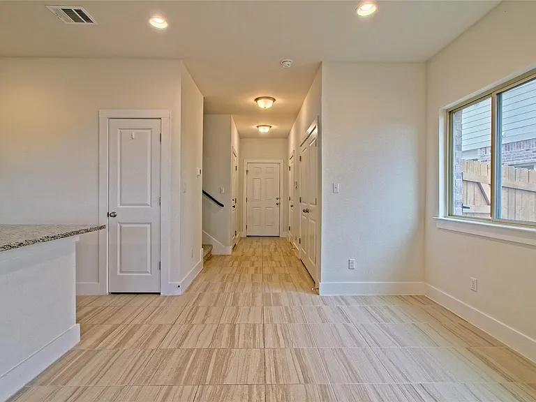 555 White Steppe Way — Photo 5